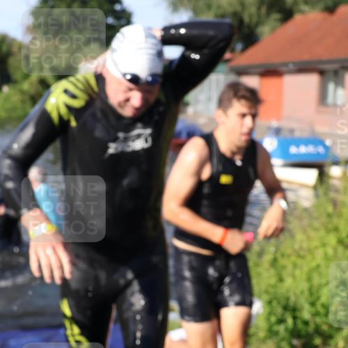 31.08.2025 - Elbe Triathlon Hamburg Luisa Fischer http://msf.ph/oto/8677903 31.08.2025 09:20:59 Schwimmen 607, 635, 664, 708, 712 meine-sportfotos.de