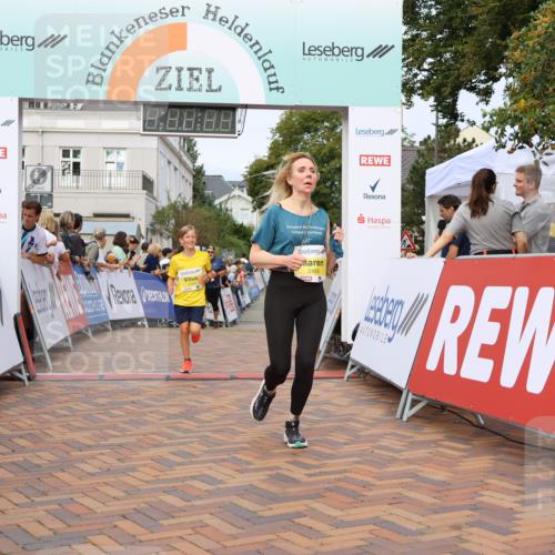 31.08.2025 - 21. Blankeneser Heldenlauf Strokosch-Dieckow http://msf.ph/oto/8677929 31.08.2025 10:26:58 Ziel 2364, 2749, 2468, 2393, 2380 meine-sportfotos.de