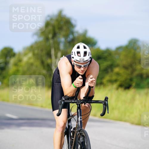 31.08.2025 - Elbe Triathlon Hamburg Michael Burmester http://msf.ph/oto/8677949 31.08.2025 10:32:13 Radfahren 938, 1032, 1127 meine-sportfotos.de
