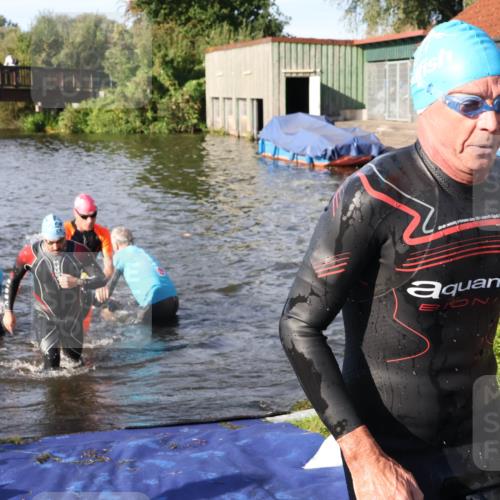 31.08.2025 - Elbe Triathlon Hamburg Luisa Fischer http://msf.ph/oto/8677950 31.08.2025 09:21:14 Schwimmen 682, 693, 717, 726, 742, 759 meine-sportfotos.de