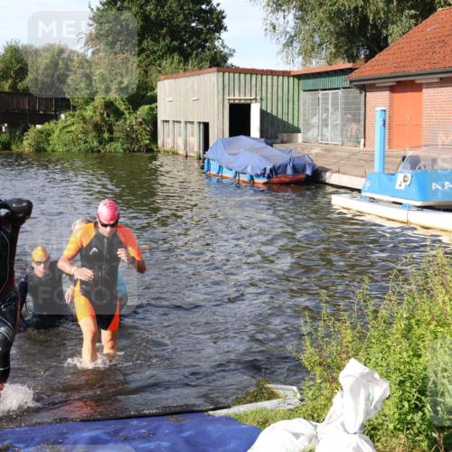 31.08.2025 - Elbe Triathlon Hamburg Luisa Fischer http://msf.ph/oto/8677951 31.08.2025 09:21:15 Schwimmen 682, 693, 717, 726, 742, 759 meine-sportfotos.de