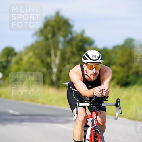 31.08.2025 - Elbe Triathlon Hamburg Michael Burmester http://msf.ph/oto/8677963 31.08.2025 10:32:15 Radfahren 938, 1032, 1127, 1213 meine-sportfotos.de