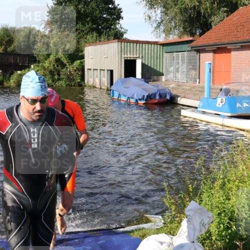 31.08.2025 - Elbe Triathlon Hamburg Luisa Fischer http://msf.ph/oto/8677964 31.08.2025 09:21:17 Schwimmen 682, 693, 717, 726, 742 meine-sportfotos.de