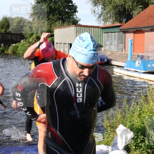 31.08.2025 - Elbe Triathlon Hamburg Luisa Fischer http://msf.ph/oto/8677968 31.08.2025 09:21:18 Schwimmen 682, 693, 717, 726, 742 meine-sportfotos.de