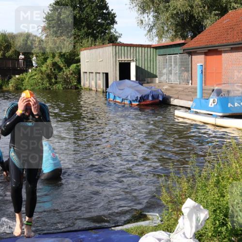 31.08.2025 - Elbe Triathlon Hamburg Luisa Fischer http://msf.ph/oto/8677988 31.08.2025 09:21:39 Schwimmen 494, 769 meine-sportfotos.de