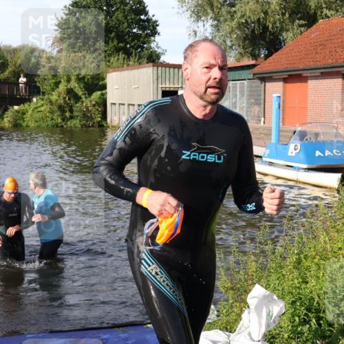 31.08.2025 - Elbe Triathlon Hamburg Luisa Fischer http://msf.ph/oto/8677997 31.08.2025 09:21:40 Schwimmen 494, 769 meine-sportfotos.de