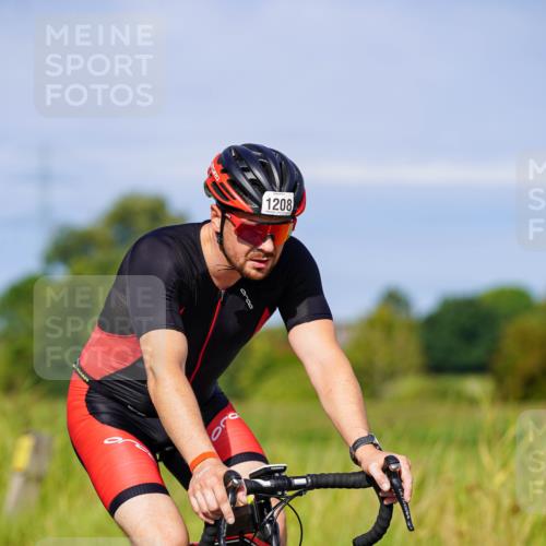 31.08.2025 - Elbe Triathlon Hamburg Michael Burmester http://msf.ph/oto/8678004 31.08.2025 10:32:29 Radfahren 732, 811, 1185, 1208 meine-sportfotos.de