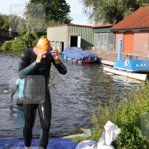 31.08.2025 - Elbe Triathlon Hamburg Luisa Fischer http://msf.ph/oto/8678008 31.08.2025 09:21:45 Schwimmen 494, 754 meine-sportfotos.de