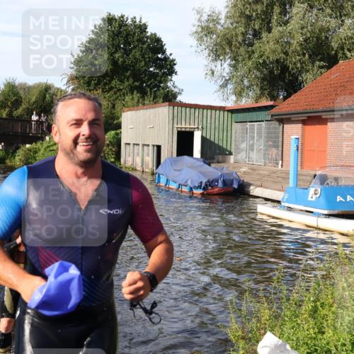 31.08.2025 - Elbe Triathlon Hamburg Luisa Fischer http://msf.ph/oto/8678022 31.08.2025 09:22:00 Schwimmen 612, 696, 752 meine-sportfotos.de