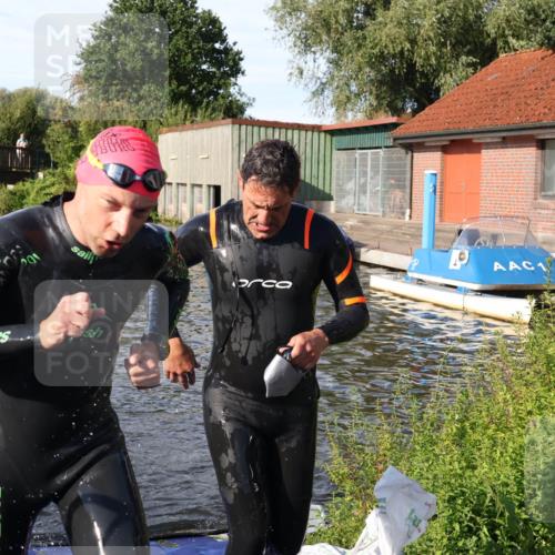 31.08.2025 - Elbe Triathlon Hamburg Luisa Fischer http://msf.ph/oto/8678067 31.08.2025 09:22:24 Schwimmen 700, 764 meine-sportfotos.de
