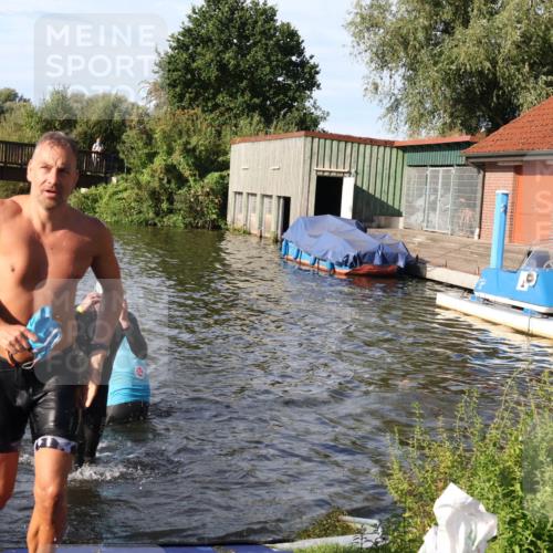 31.08.2025 - Elbe Triathlon Hamburg Luisa Fischer http://msf.ph/oto/8678093 31.08.2025 09:22:38 Schwimmen 710, 727, 766 meine-sportfotos.de
