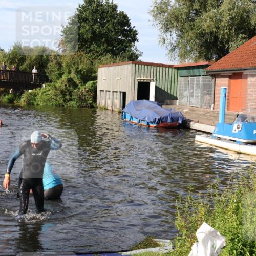 31.08.2025 - Elbe Triathlon Hamburg Luisa Fischer http://msf.ph/oto/8678166 31.08.2025 09:23:05 Schwimmen 739, 768 meine-sportfotos.de