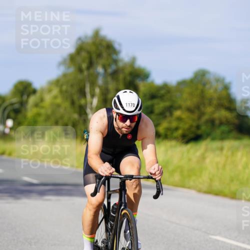 31.08.2025 - Elbe Triathlon Hamburg Michael Burmester http://msf.ph/oto/8678173 31.08.2025 10:33:17 Radfahren 1119, 1139, 1157, 1169, 1170, 1177, 1191 meine-sportfotos.de
