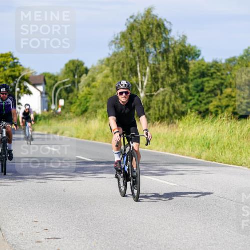 31.08.2025 - Elbe Triathlon Hamburg Michael Burmester http://msf.ph/oto/8678177 31.08.2025 10:33:20 Radfahren 908, 944, 1119, 1157, 1177, 1191 meine-sportfotos.de