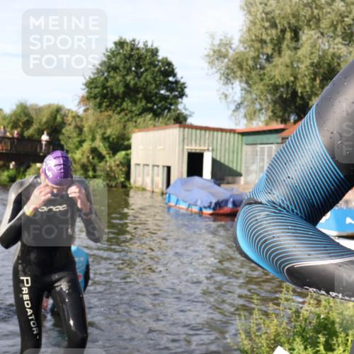 31.08.2025 - Elbe Triathlon Hamburg Luisa Fischer http://msf.ph/oto/8678198 31.08.2025 09:23:11 Schwimmen 739, 744, 768 meine-sportfotos.de