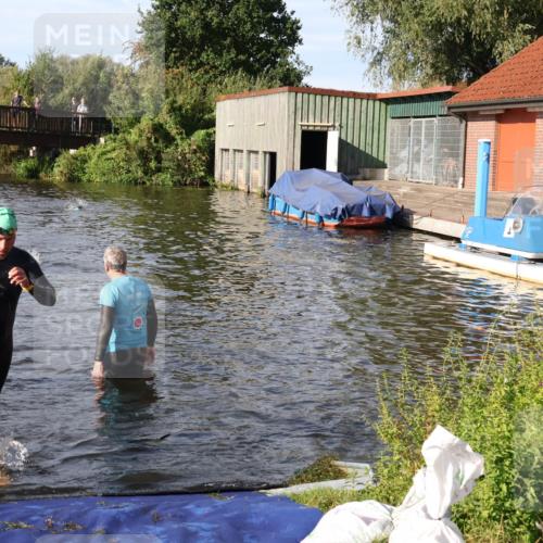 31.08.2025 - Elbe Triathlon Hamburg Luisa Fischer http://msf.ph/oto/8678217 31.08.2025 09:23:15 Schwimmen 739, 744 meine-sportfotos.de