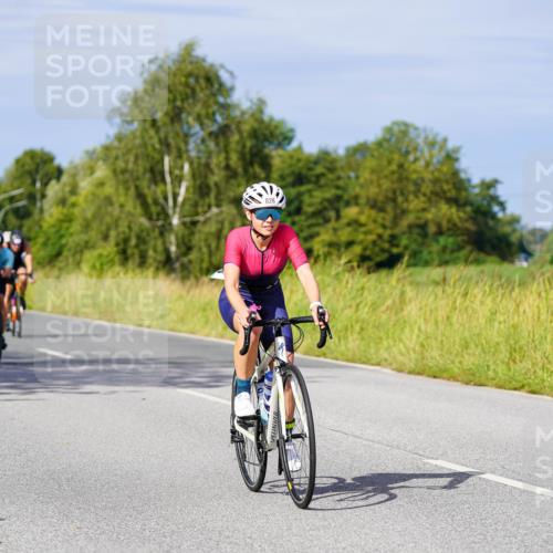 31.08.2025 - Elbe Triathlon Hamburg Michael Burmester http://msf.ph/oto/8678231 31.08.2025 10:33:28 Radfahren 826, 838, 850, 859, 908, 944, 1211, 1235, 1241 meine-sportfotos.de
