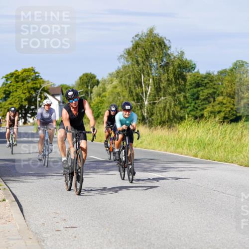 31.08.2025 - Elbe Triathlon Hamburg Michael Burmester http://msf.ph/oto/8678235 31.08.2025 10:33:29 Radfahren 826, 838, 850, 859, 908, 1211, 1235, 1241 meine-sportfotos.de