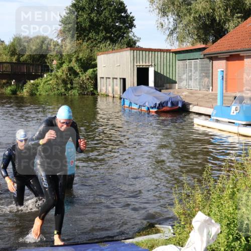 31.08.2025 - Elbe Triathlon Hamburg Luisa Fischer http://msf.ph/oto/8678267 31.08.2025 09:23:55 Schwimmen 701, 775 meine-sportfotos.de