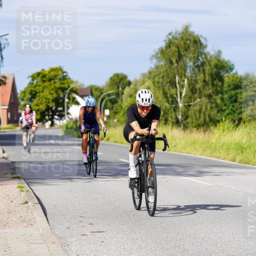 31.08.2025 - Elbe Triathlon Hamburg Michael Burmester http://msf.ph/oto/8678287 31.08.2025 10:33:42 Radfahren 758, 820, 823, 825, 869, 1223 meine-sportfotos.de