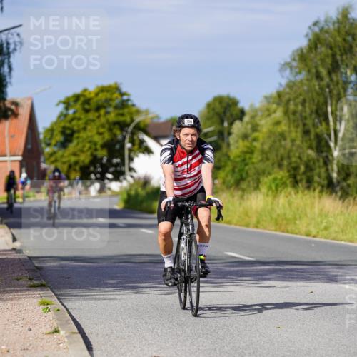 31.08.2025 - Elbe Triathlon Hamburg Michael Burmester http://msf.ph/oto/8678295 31.08.2025 10:33:45 Radfahren 758, 823, 825, 1223 meine-sportfotos.de