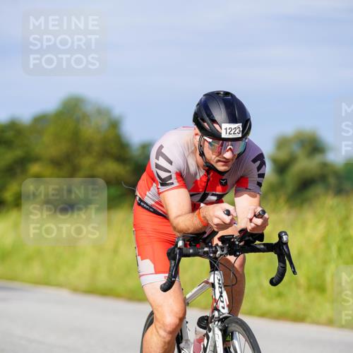 31.08.2025 - Elbe Triathlon Hamburg Michael Burmester http://msf.ph/oto/8678305 31.08.2025 10:33:50 Radfahren 1025, 1223, 1238 meine-sportfotos.de