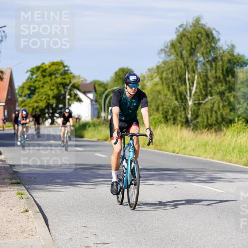 31.08.2025 - Elbe Triathlon Hamburg Michael Burmester http://msf.ph/oto/8678393 31.08.2025 10:35:01 Radfahren 901, 1045, 1126, 1205, 1220, 1236 meine-sportfotos.de