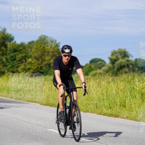 31.08.2025 - Elbe Triathlon Hamburg Michael Burmester http://msf.ph/oto/8678426 31.08.2025 10:35:08 Radfahren 794, 901, 957, 1034, 1126, 1236 meine-sportfotos.de