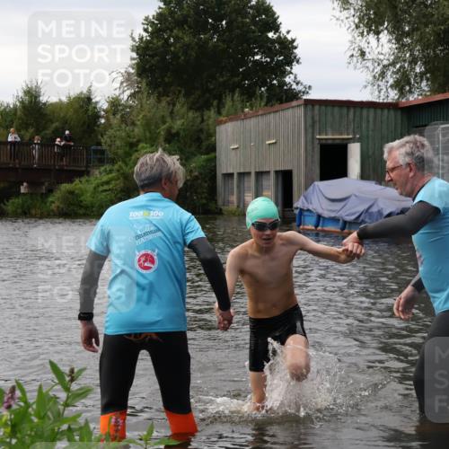 31.08.2025 - Elbe Triathlon Hamburg Luisa Fischer http://msf.ph/oto/8678456 31.08.2025 12:08:34 Schwimmen 1619 meine-sportfotos.de