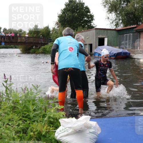 31.08.2025 - Elbe Triathlon Hamburg Luisa Fischer http://msf.ph/oto/8678490 31.08.2025 12:21:45 Schwimmen 1650, 1662 meine-sportfotos.de