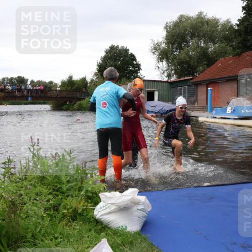 31.08.2025 - Elbe Triathlon Hamburg Luisa Fischer http://msf.ph/oto/8678493 31.08.2025 12:21:46 Schwimmen 1650, 1662 meine-sportfotos.de