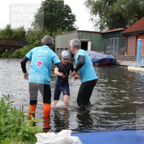 31.08.2025 - Elbe Triathlon Hamburg Luisa Fischer http://msf.ph/oto/8678503 31.08.2025 12:22:01 Schwimmen 1651 meine-sportfotos.de