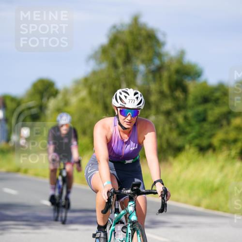 31.08.2025 - Elbe Triathlon Hamburg Michael Burmester http://msf.ph/oto/8678518 31.08.2025 10:35:38 Radfahren 777, 803, 903, 986, 1023, 1101, 1156, 1228 meine-sportfotos.de