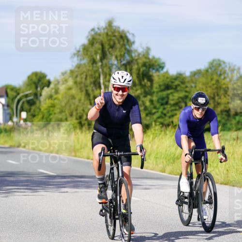 31.08.2025 - Elbe Triathlon Hamburg Michael Burmester http://msf.ph/oto/8678553 31.08.2025 10:35:43 Radfahren 803, 903, 1023, 1036, 1101, 1156, 1186, 1228 meine-sportfotos.de