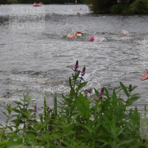31.08.2025 - Elbe Triathlon Hamburg Luisa Fischer http://msf.ph/oto/8678580 31.08.2025 12:22:45 Schwimmen 1644 meine-sportfotos.de