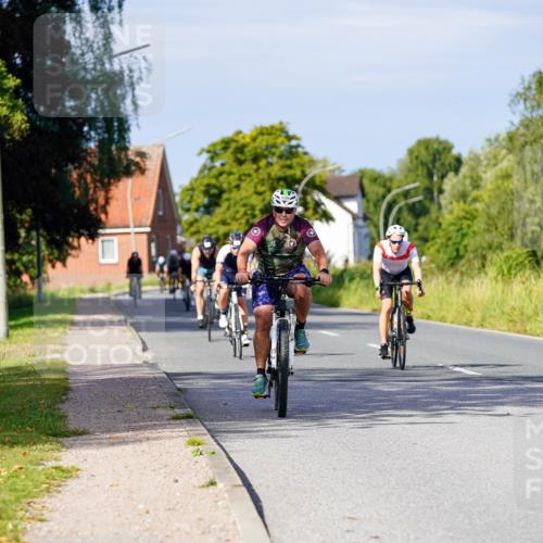 31.08.2025 - Elbe Triathlon Hamburg Michael Burmester http://msf.ph/oto/8678581 31.08.2025 10:35:49 Radfahren 921, 930, 1005, 1036, 1064, 1186, 1237 meine-sportfotos.de