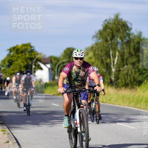 31.08.2025 - Elbe Triathlon Hamburg Michael Burmester http://msf.ph/oto/8678590 31.08.2025 10:35:50 Radfahren 921, 930, 1005, 1036, 1064, 1186, 1237 meine-sportfotos.de