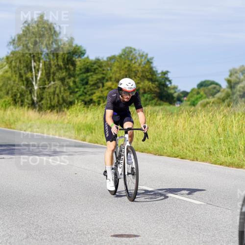 31.08.2025 - Elbe Triathlon Hamburg Michael Burmester http://msf.ph/oto/8678631 31.08.2025 10:35:55 Radfahren 760, 911, 921, 923, 930, 1005, 1125, 1199, 1229, 1237 meine-sportfotos.de