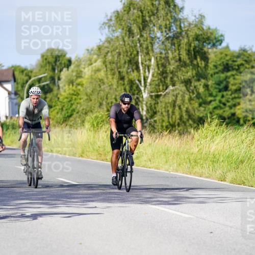 31.08.2025 - Elbe Triathlon Hamburg Michael Burmester http://msf.ph/oto/8678639 31.08.2025 10:35:57 Radfahren 760, 911, 921, 923, 1005, 1125, 1199, 1229 meine-sportfotos.de