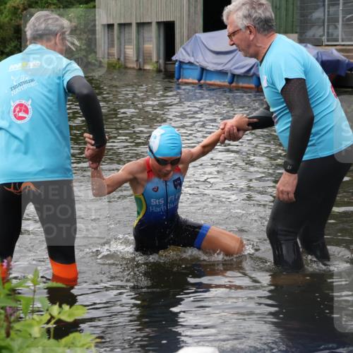 31.08.2025 - Elbe Triathlon Hamburg Luisa Fischer http://msf.ph/oto/8678657 31.08.2025 12:23:31 Schwimmen 1652 meine-sportfotos.de