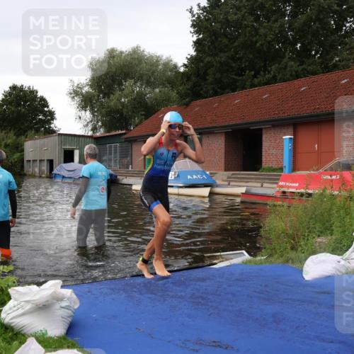 31.08.2025 - Elbe Triathlon Hamburg Luisa Fischer http://msf.ph/oto/8678671 31.08.2025 12:23:34 Schwimmen 1652 meine-sportfotos.de
