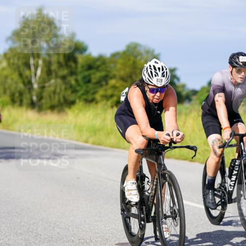 31.08.2025 - Elbe Triathlon Hamburg Michael Burmester http://msf.ph/oto/8678713 31.08.2025 10:36:08 Radfahren 781, 807, 828, 915, 1000, 1001, 1217, 1242, 1245 meine-sportfotos.de