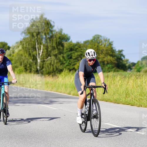 31.08.2025 - Elbe Triathlon Hamburg Michael Burmester http://msf.ph/oto/8678722 31.08.2025 10:36:10 Radfahren 781, 807, 828, 915, 1000, 1001, 1217, 1245 meine-sportfotos.de
