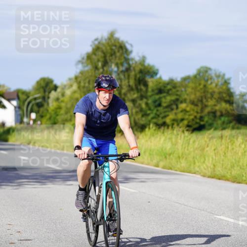 31.08.2025 - Elbe Triathlon Hamburg Michael Burmester http://msf.ph/oto/8678726 31.08.2025 10:36:10 Radfahren 781, 807, 828, 915, 1000, 1001, 1217, 1245 meine-sportfotos.de