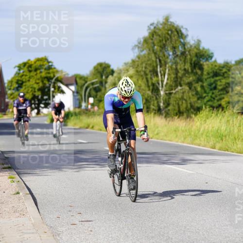 31.08.2025 - Elbe Triathlon Hamburg Michael Burmester http://msf.ph/oto/8678756 31.08.2025 10:36:15 Radfahren 807, 1000, 1001, 1009, 1114 meine-sportfotos.de