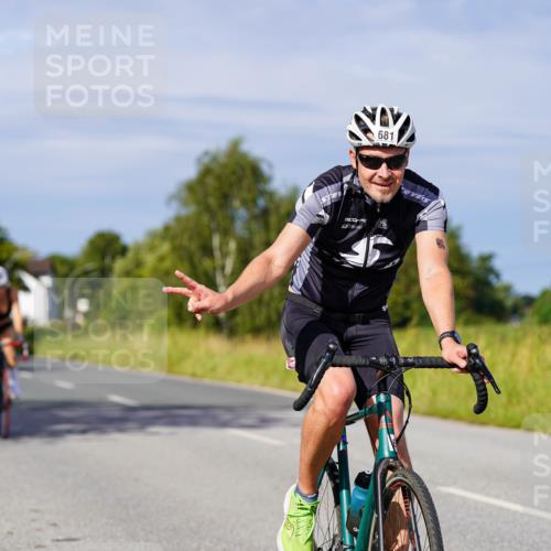 31.08.2025 - Elbe Triathlon Hamburg Michael Burmester http://msf.ph/oto/8678793 31.08.2025 10:36:25 Radfahren 681, 877, 1012 meine-sportfotos.de