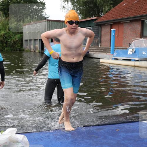31.08.2025 - Elbe Triathlon Hamburg Luisa Fischer http://msf.ph/oto/8678808 31.08.2025 12:25:34 Schwimmen 1638 meine-sportfotos.de