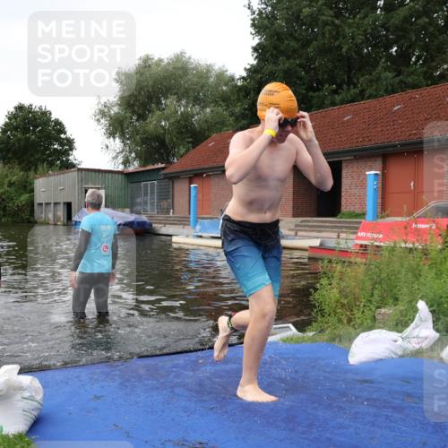 31.08.2025 - Elbe Triathlon Hamburg Luisa Fischer http://msf.ph/oto/8678811 31.08.2025 12:25:35 Schwimmen 1638 meine-sportfotos.de