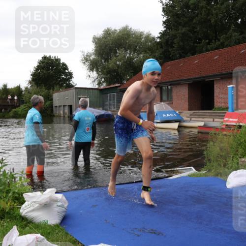 31.08.2025 - Elbe Triathlon Hamburg Luisa Fischer http://msf.ph/oto/8678849 31.08.2025 12:28:53 Schwimmen 1636 meine-sportfotos.de