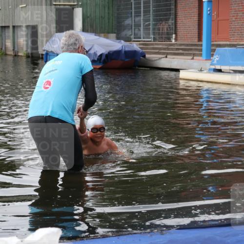31.08.2025 - Elbe Triathlon Hamburg Luisa Fischer http://msf.ph/oto/8678854 31.08.2025 12:30:11 Schwimmen  meine-sportfotos.de